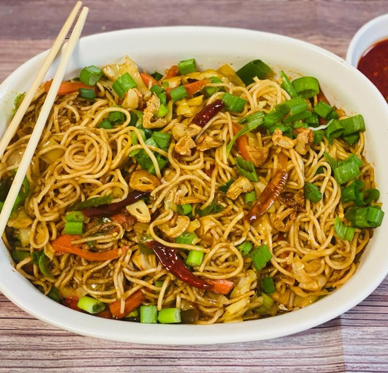 Burnt Chilli Garlic Noddles – KurryTwist